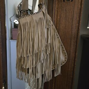 Chic Fringe Beige Shoulder Bag